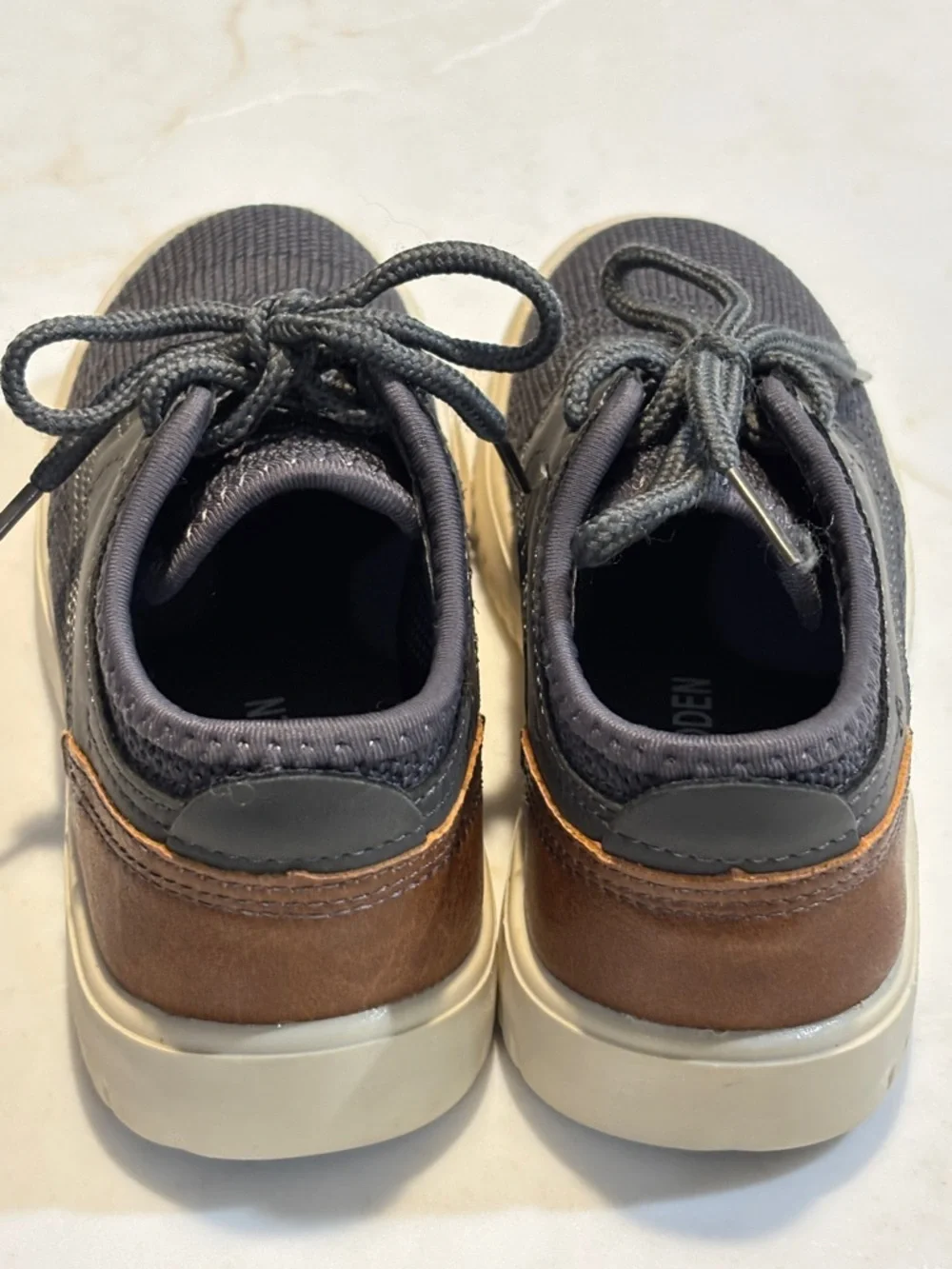 Steve Madden Lace-Up Sneakers Casual Black Tan Toddler Shoes Size 10